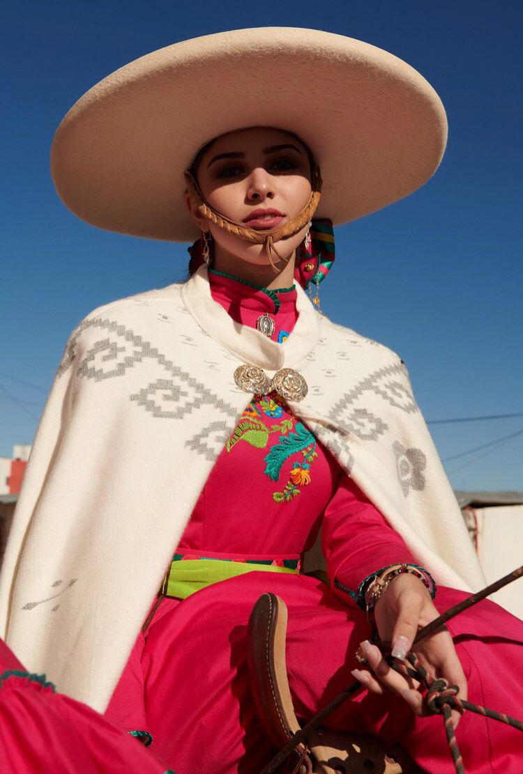 Amanecer Alteño: Elegancia y Tradición
